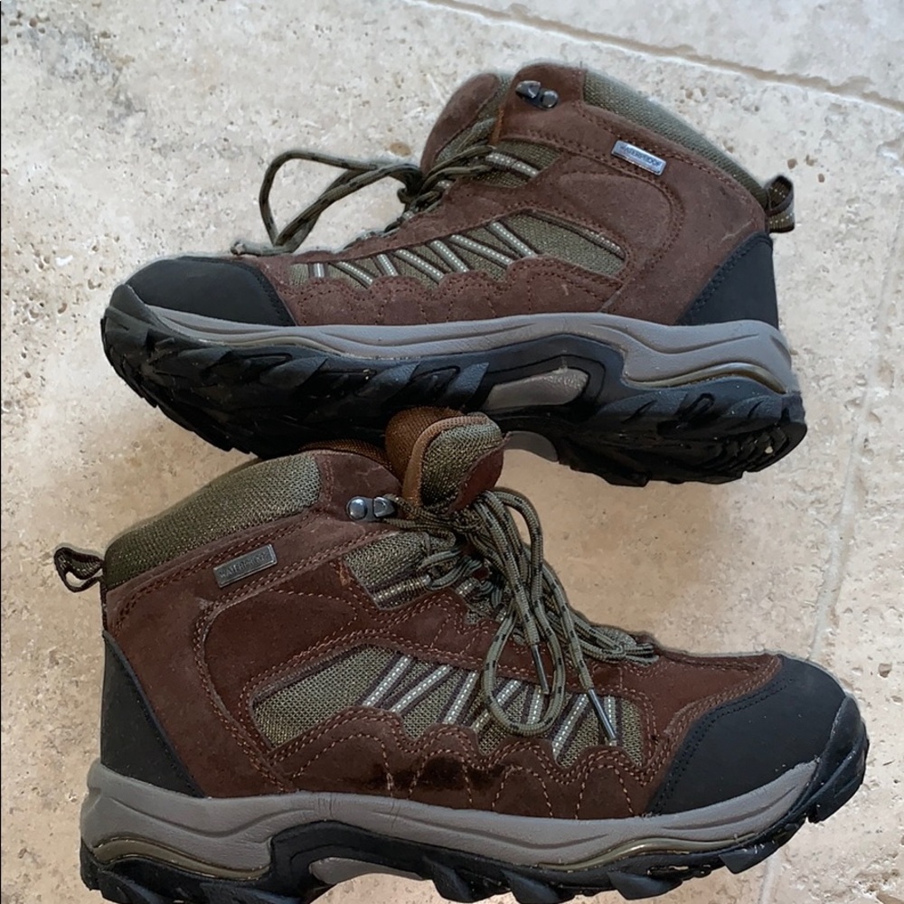 Trail guide Voyager hiking boots men sz 9